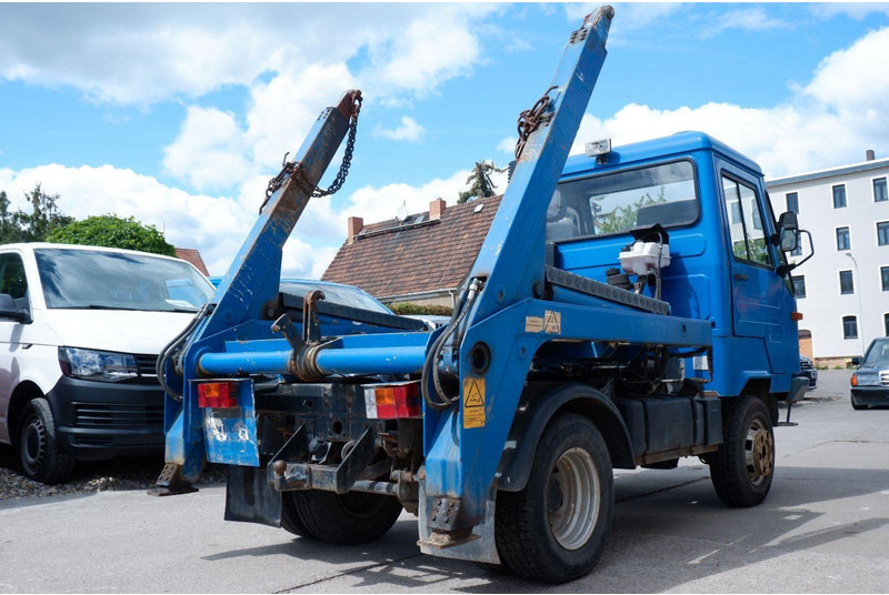 MULTICAR Champion 4x4 - Skip loader - Skip loader truck: picture 5 MULTICAR Champion 4x4 - Skip loader - Skip loader truck: picture 5