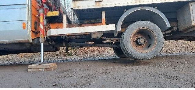 Leasing of Mercedes-Benz 413 - Doka tipper+crane with gripper Mercedes-Benz 413 - Doka tipper+crane with gripper: picture 15
