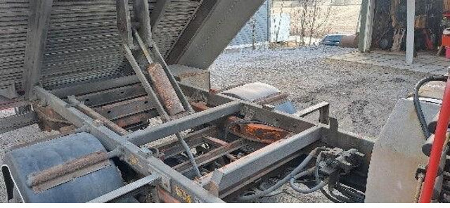 Leasing of Mercedes-Benz 413 - Doka tipper+crane with gripper Mercedes-Benz 413 - Doka tipper+crane with gripper: picture 12