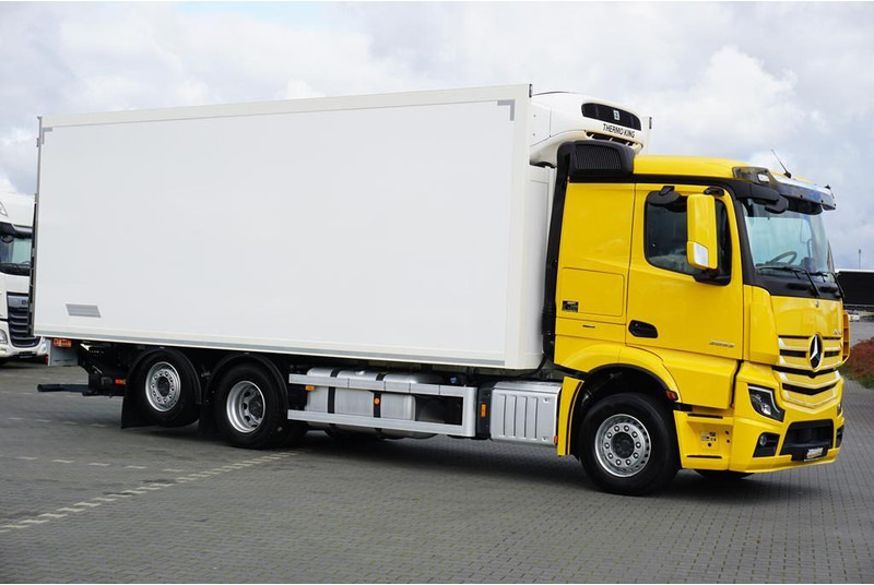 Mercedes-Benz ACTROS / 2853 / ACC / E 6 / MP 5 / CHŁODNIA + WINDA / 18 PALET / - Refrigerator truck: picture 4 Mercedes-Benz ACTROS / 2853 / ACC / E 6 / MP 5 / CHŁODNIA + WINDA / 18 PALET / - Refrigerator truck: picture 4
