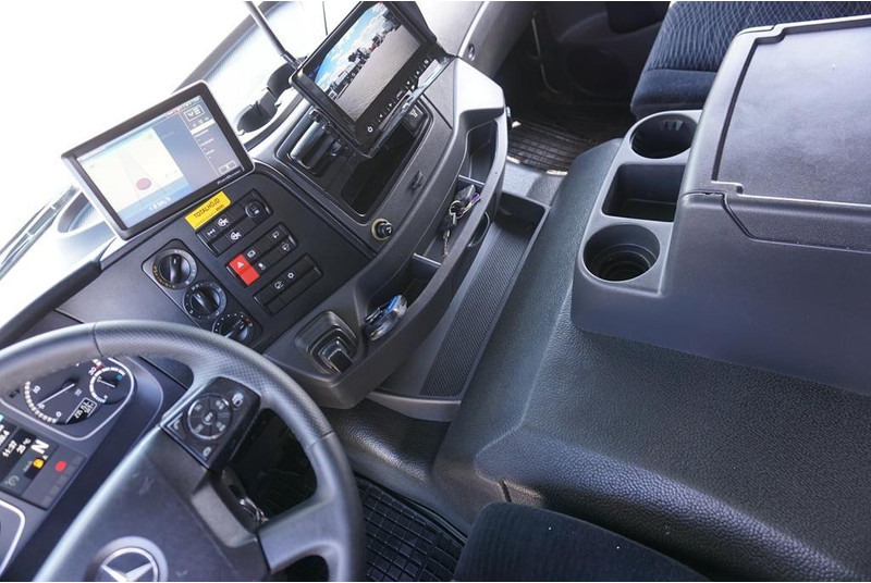 Refrigerator truck Mercedes-Benz ATEGO / 1524 / ACC / EURO 6 / IZOTERMA + WINDA / 16 PALET: picture 9