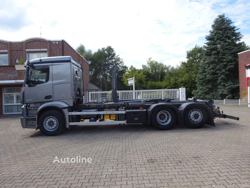 Mercedes-Benz Actros 2545 - Hook lift truck 6x2 - Hook lift truck: picture 3 Mercedes-Benz Actros 2545 - Hook lift truck 6x2 - Hook lift truck: picture 3