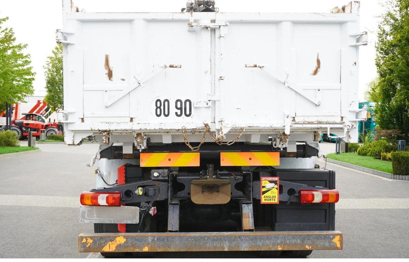 Tipper, Crane truck Mercedes-Benz Arocs 2636 - 3 way tipper + crane 6x4: picture 8 Tipper, Crane truck Mercedes-Benz Arocs 2636 - 3 way tipper + crane 6x4: picture 8