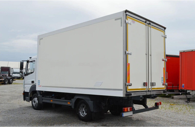 Mercedes-Benz Atego 716 IZOTERMA REFRIGERATOR SIDE DOOR - Refrigerator truck: picture 3 Mercedes-Benz Atego 716 IZOTERMA REFRIGERATOR SIDE DOOR - Refrigerator truck: picture 3