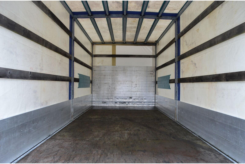Box truck Mercedes-Benz Atego 818 TILT+LIFT 1.HAND 72000km !!: picture 6