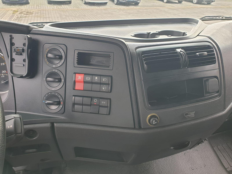 Box truck Mercedes-Benz Atego 818 TILT+LIFT 1.HAND 72000km !!: picture 18