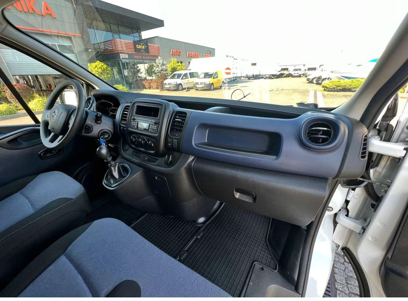 Minibus, Passenger van Opel Vivaro Doka Double Cabin Long 6-seater One Owner: picture 17 Minibus, Passenger van Opel Vivaro Doka Double Cabin Long 6-seater One Owner: picture 17