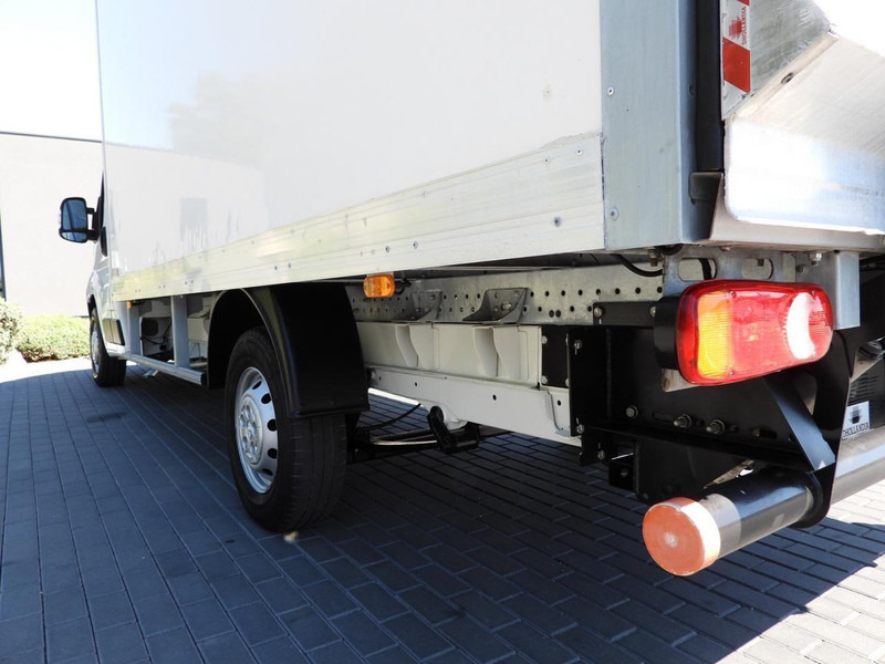 Box van Peugeot BOXER KONTENER WINDA 8 PALET TEMPOMAT KLIMATYZACJA 130KM [ K249: picture 16 Box van Peugeot BOXER KONTENER WINDA 8 PALET TEMPOMAT KLIMATYZACJA 130KM [ K249: picture 16