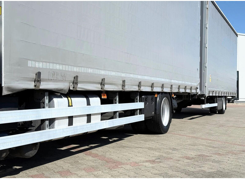 Renault T 380 - Curtainsider truck: picture 5 Renault T 380 - Curtainsider truck: picture 5