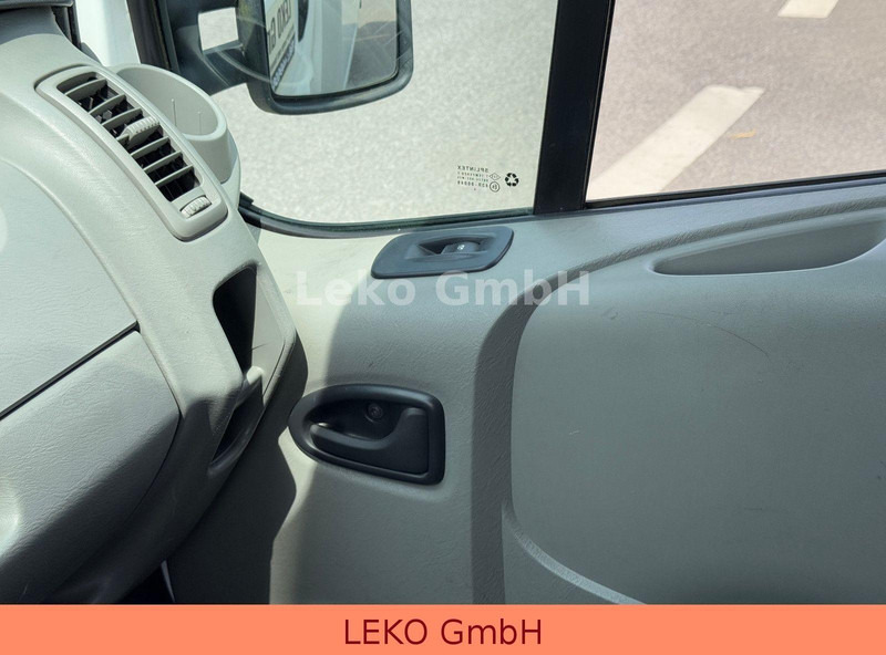 Refrigerated van Renault Trafic 2,0: picture 18 Refrigerated van Renault Trafic 2,0: picture 18