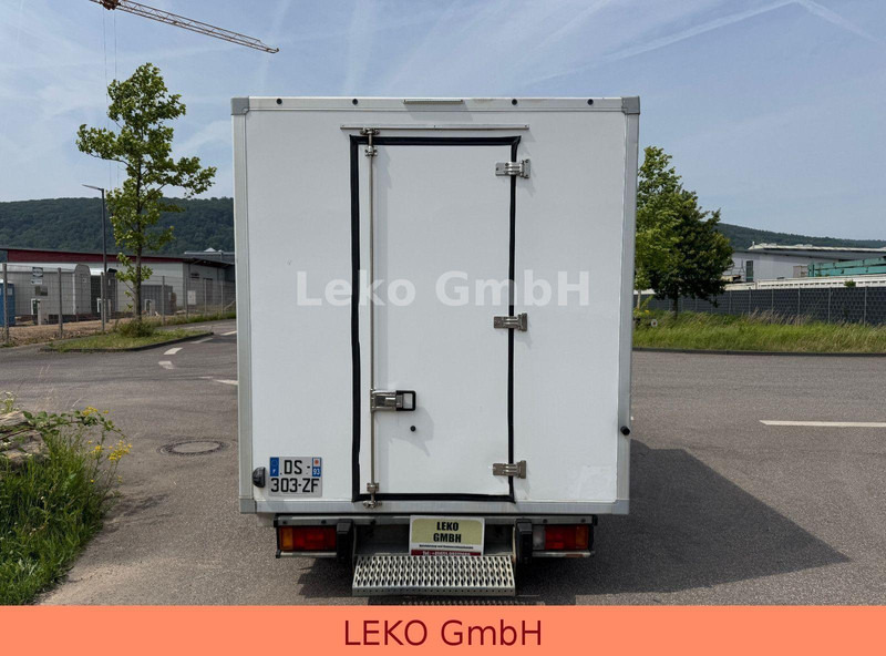 Refrigerated van Renault Trafic 2,0: picture 6 Refrigerated van Renault Trafic 2,0: picture 6