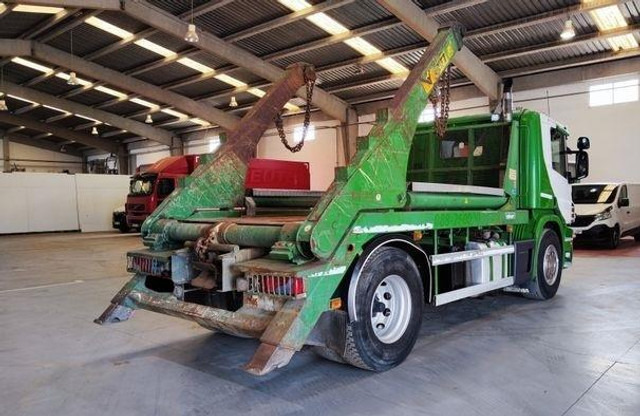 Scania P360 Hyvalift - Skip loader truck: picture 3 Scania P360 Hyvalift - Skip loader truck: picture 3