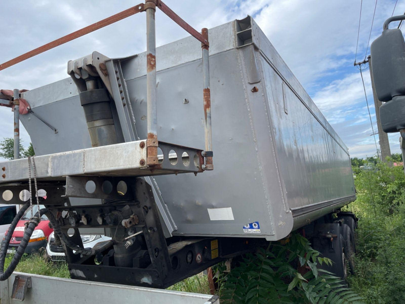 Schmitz Cargobull SKO-24 kipper - Tipper semi-trailer: picture 5 Schmitz Cargobull SKO-24 kipper - Tipper semi-trailer: picture 5