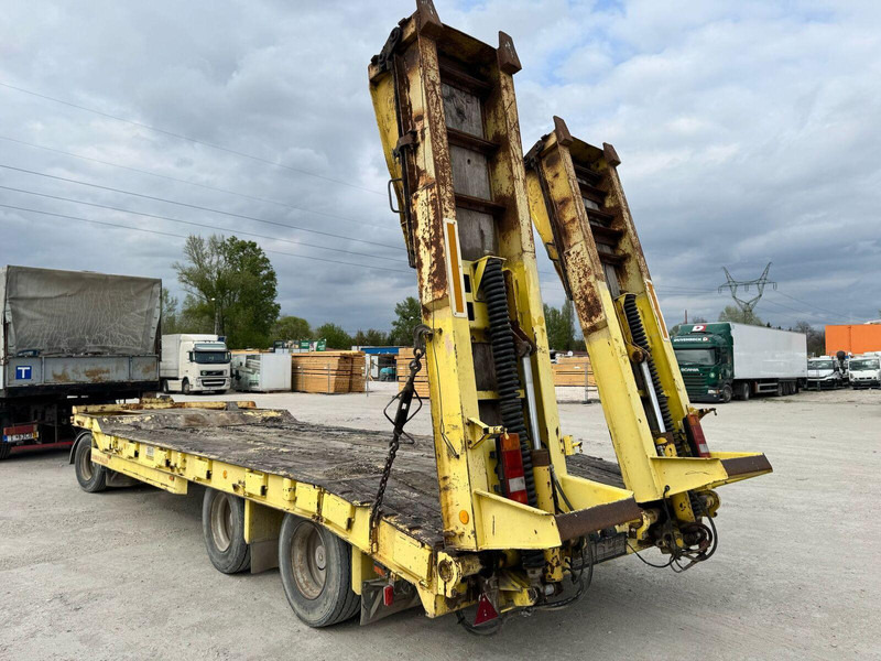 Schwarzmüller heavy machinery transporter - Dropside/ Flatbed trailer: picture 4 Schwarzmüller heavy machinery transporter - Dropside/ Flatbed trailer: picture 4