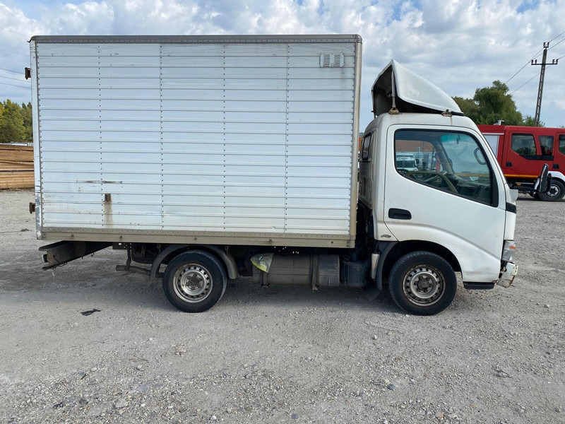 Toyota Dyna 100 3,0 D - Koffer - Box van: picture 4 Toyota Dyna 100 3,0 D - Koffer - Box van: picture 4