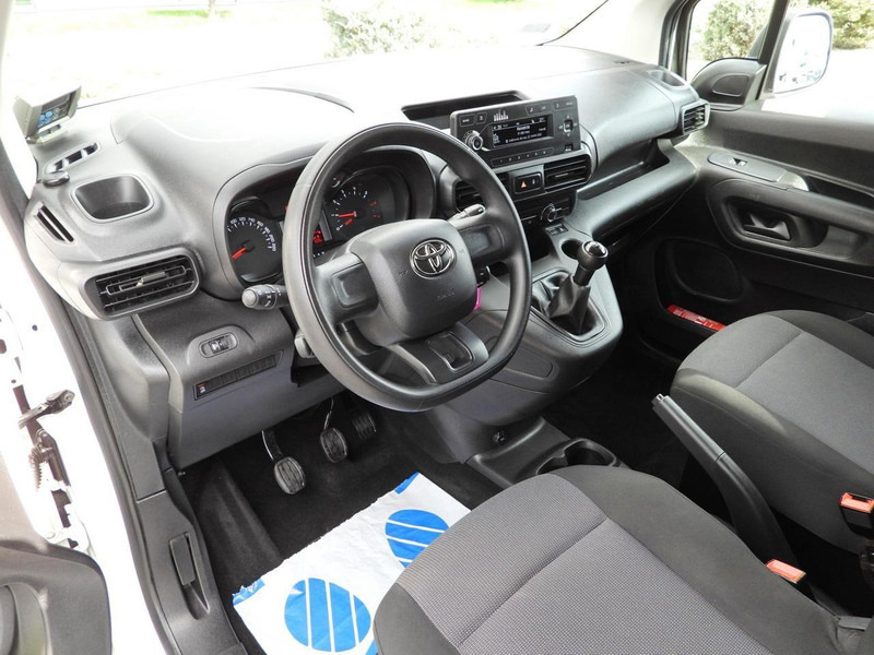 Toyota PROACE CITY FURGON CHŁODNIA -15*C ZASILANIE 230V TEMPOMAT KLIM - Refrigerated van: picture 2 Toyota PROACE CITY FURGON CHŁODNIA -15*C ZASILANIE 230V TEMPOMAT KLIM - Refrigerated van: picture 2