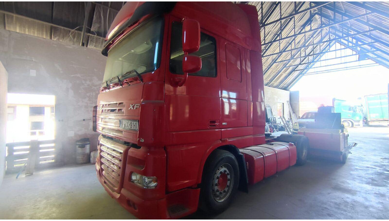 DAF XF 105.460 Lowdeck - MEGA - Tractor unit: picture 1 DAF XF 105.460 Lowdeck - MEGA - Tractor unit: picture 1