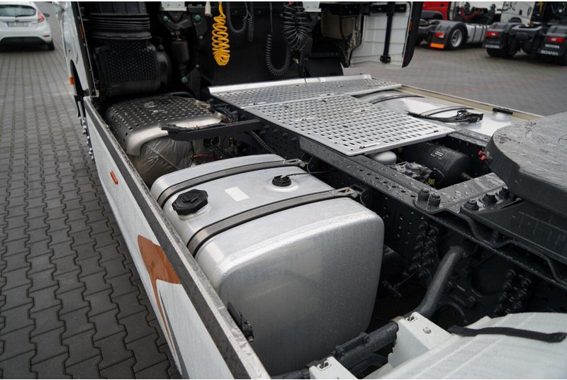 Tractor unit Iveco S-WAY / 530 / RETARDER / I-PARK COOL / FULL AIRMATIC  / OPONY 10: picture 13