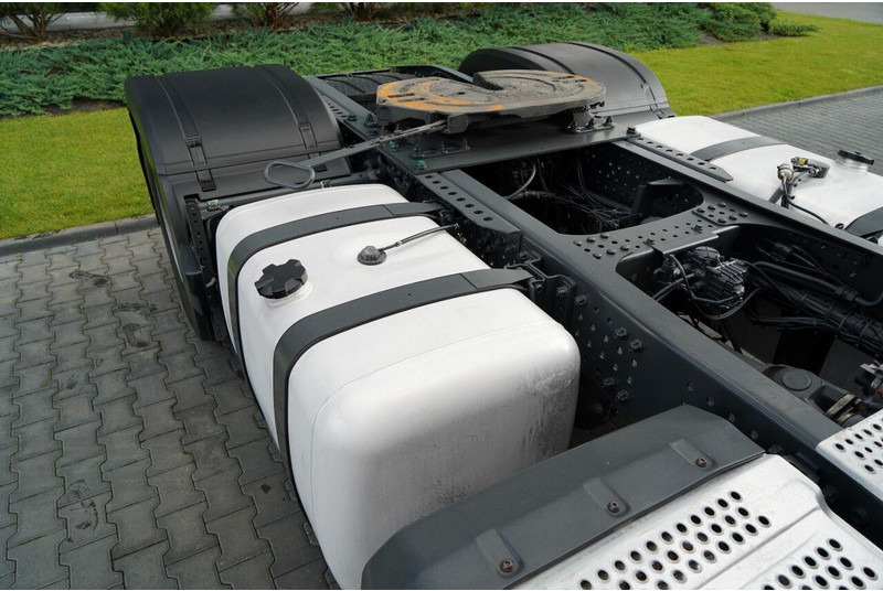 Leasing of Mercedes-Benz ACTROS 1845 / PO KONTRAKCIE SERWISOWYM / 2020 ROK Mercedes-Benz ACTROS 1845 / PO KONTRAKCIE SERWISOWYM / 2020 ROK: picture 15 Leasing of Mercedes-Benz ACTROS 1845 / PO KONTRAKCIE SERWISOWYM / 2020 ROK Mercedes-Benz ACTROS 1845 / PO KONTRAKCIE SERWISOWYM / 2020 ROK: picture 15