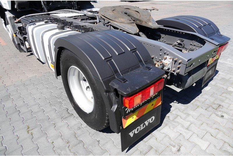 Tractor unit Volvo FH 460 / GLOBETROTTER / HYDRAULIKA / EURO 5 / SPROWADZONY: picture 15 Tractor unit Volvo FH 460 / GLOBETROTTER / HYDRAULIKA / EURO 5 / SPROWADZONY: picture 15