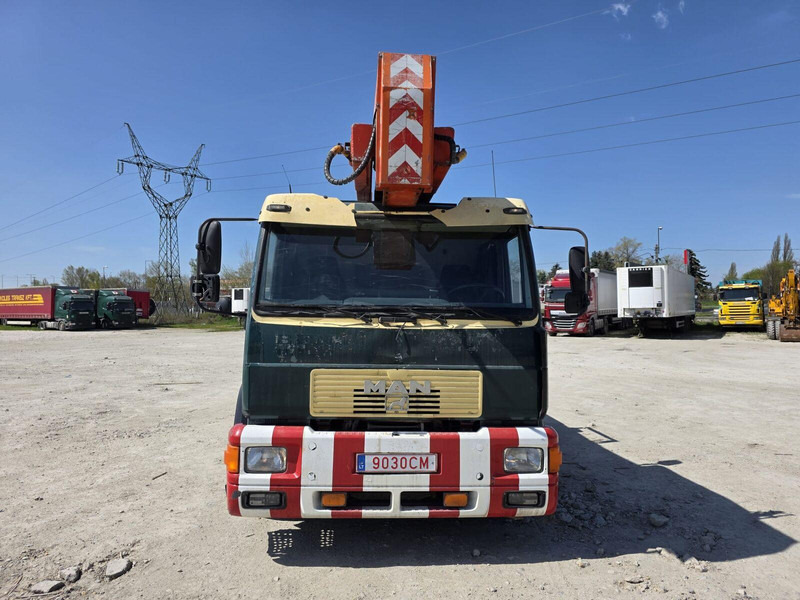 MAN 18.264 Multitel ALU 32m - Truck, Crane truck: picture 5 MAN 18.264 Multitel ALU 32m - Truck, Crane truck: picture 5