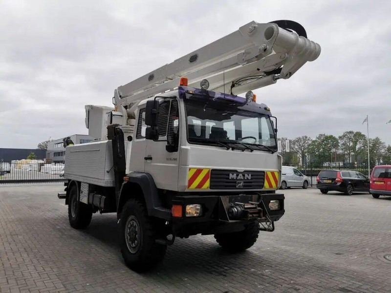 MAN MAN - 18.280 - Lifting basket 20,3 m - 4x4 - Truck, Crane truck: picture 1 MAN MAN - 18.280 - Lifting basket 20,3 m - 4x4 - Truck, Crane truck: picture 1