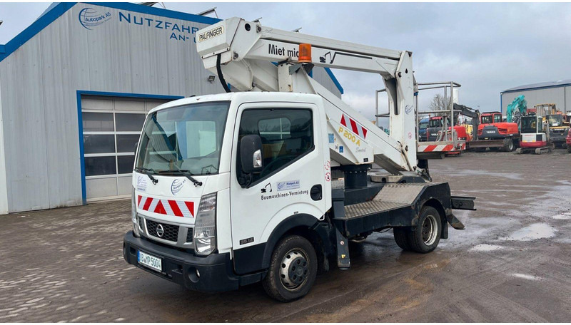 Nissan Palfinger P200A-NC 17m - Truck, Crane truck: picture 1 Nissan Palfinger P200A-NC 17m - Truck, Crane truck: picture 1