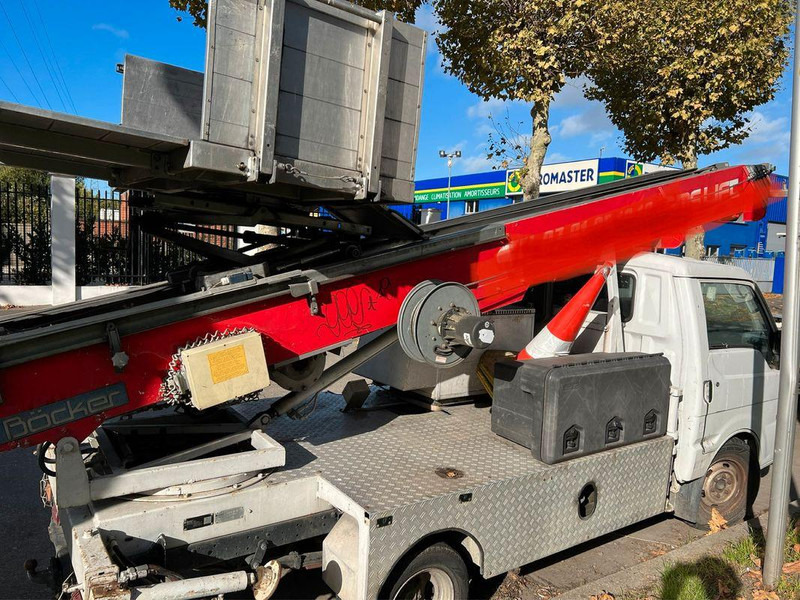 Mazda Lifting basket - Bocker 30 m - Van: picture 2 Mazda Lifting basket - Bocker 30 m - Van: picture 2