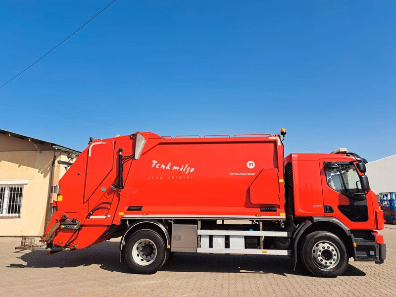 Volvo FE300 - Garbage truck: picture 3 Volvo FE300 - Garbage truck: picture 3