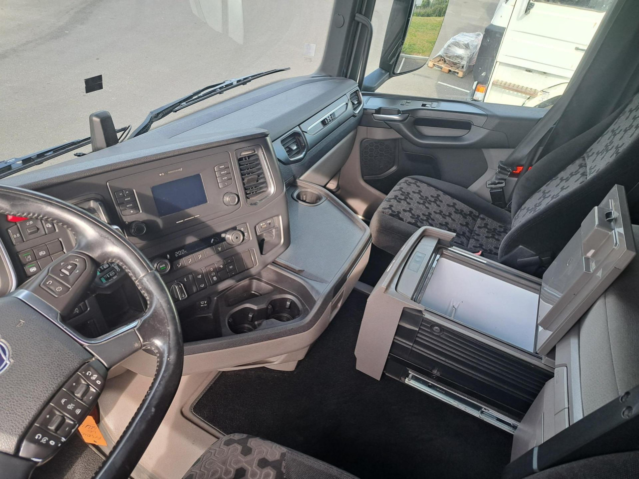SCANIA R 500 A4x2NA - Tractor unit: picture 2 SCANIA R 500 A4x2NA - Tractor unit: picture 2