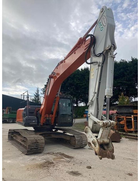 Hitachi ZX250LC - Excavator: picture 2 Hitachi ZX250LC - Excavator: picture 2