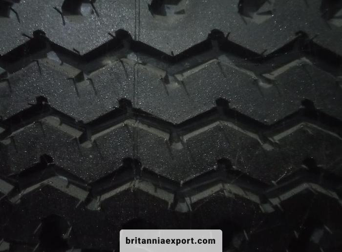 Tire FACTORY Retread 12.00R24 directional Truck Tyres | Heavy-Duty | Export Ready: picture 1