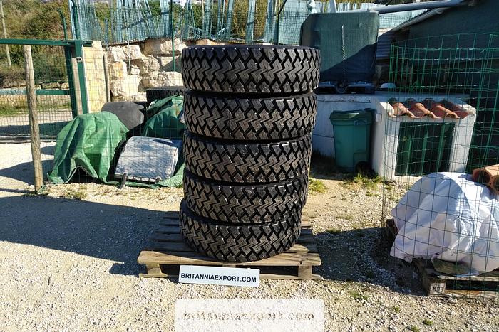 FACTORY Retread 285/70R19.5 Truck Tyres | Quarry Tread | Heavy-Duty | Export Ready - Tire: picture 2 FACTORY Retread 285/70R19.5 Truck Tyres | Quarry Tread | Heavy-Duty | Export Ready - Tire: picture 2