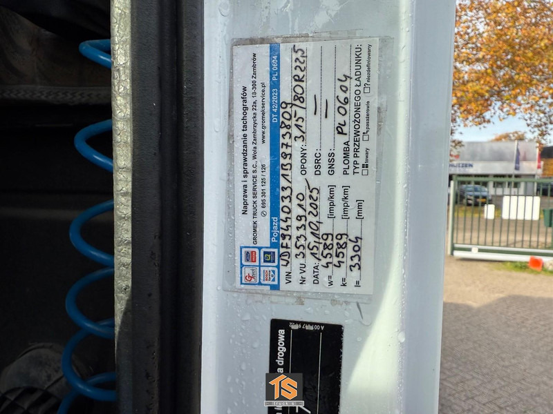 Tractor unit Mercedes-Benz Axor 1840 MP3 - MANUAL - TOP TRUCK: picture 11