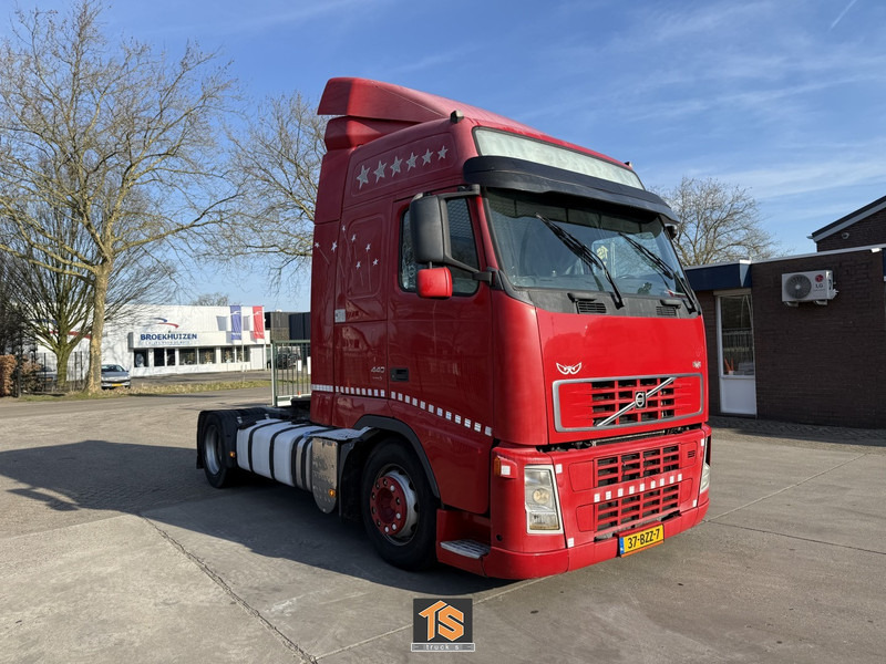 Volvo FH MEGA - 440 - AUTOMATIC - EURO 5 - Tractor unit: picture 2 Volvo FH MEGA - 440 - AUTOMATIC - EURO 5 - Tractor unit: picture 2
