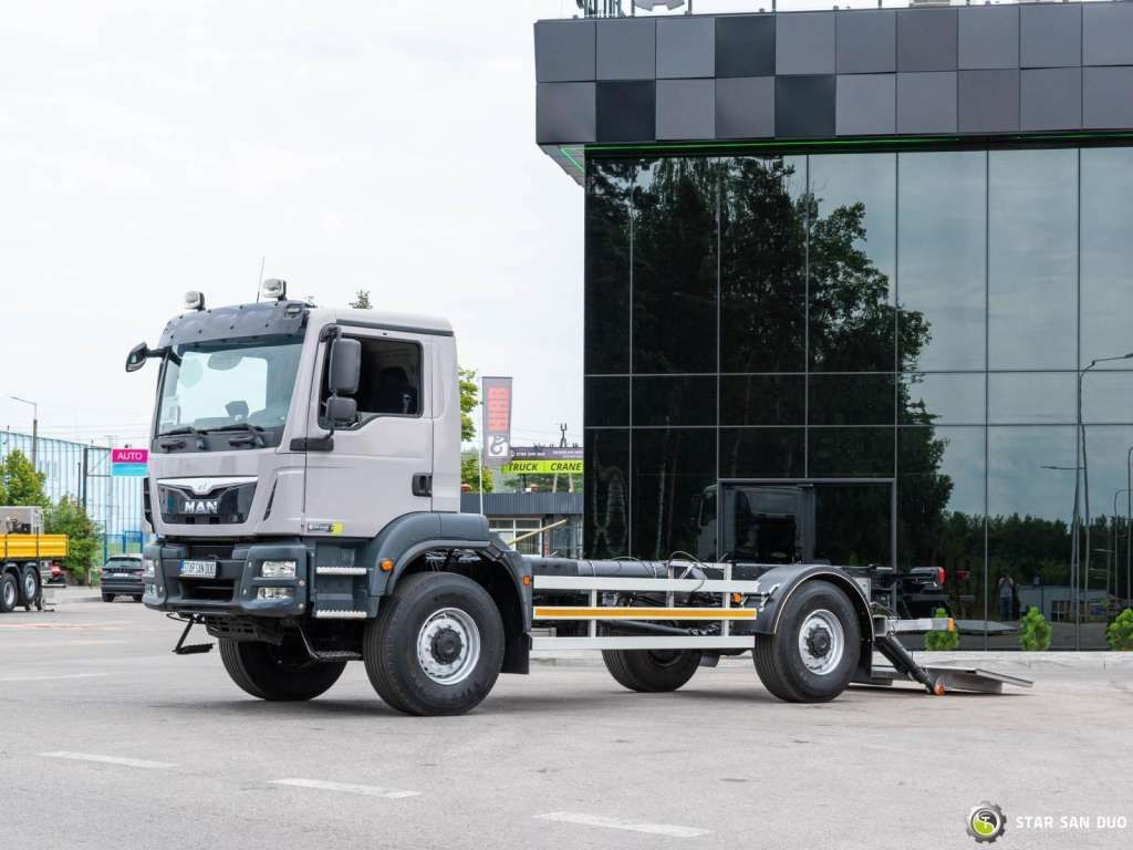 MAN TGM 18.290 4x4 Chassis Camper Single Wheels - Cab chassis truck: picture 4 MAN TGM 18.290 4x4 Chassis Camper Single Wheels - Cab chassis truck: picture 4