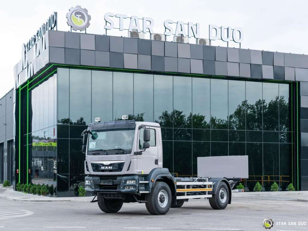 MAN TGM 18.290 4x4 Chassis Camper Single Wheels - Cab chassis truck: picture 1 MAN TGM 18.290 4x4 Chassis Camper Single Wheels - Cab chassis truck: picture 1