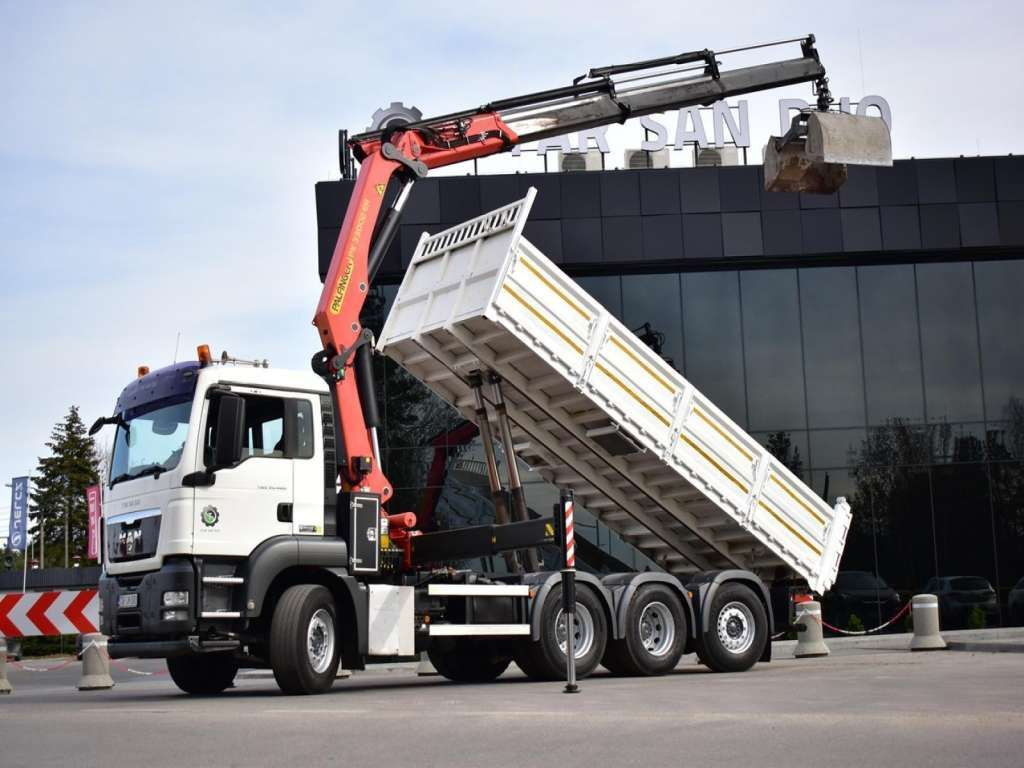 Tipper MAN  TGS 35.400 8X4 PALFINGER PK 33002 CRANE KIPPER: picture 12