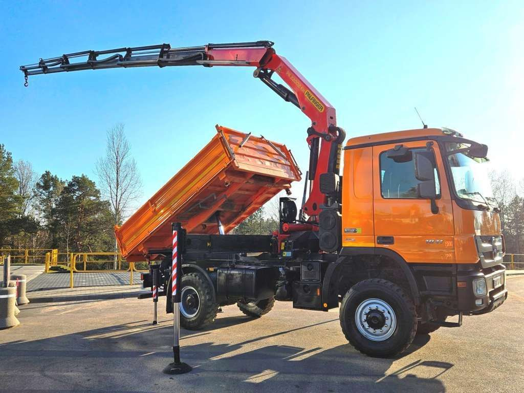 Mercedes-Benz ACTROS 1841 4x4 PALFINGER PK 22002 CRANE KIPER - Crane truck: picture 2 Mercedes-Benz ACTROS 1841 4x4 PALFINGER PK 22002 CRANE KIPER - Crane truck: picture 2