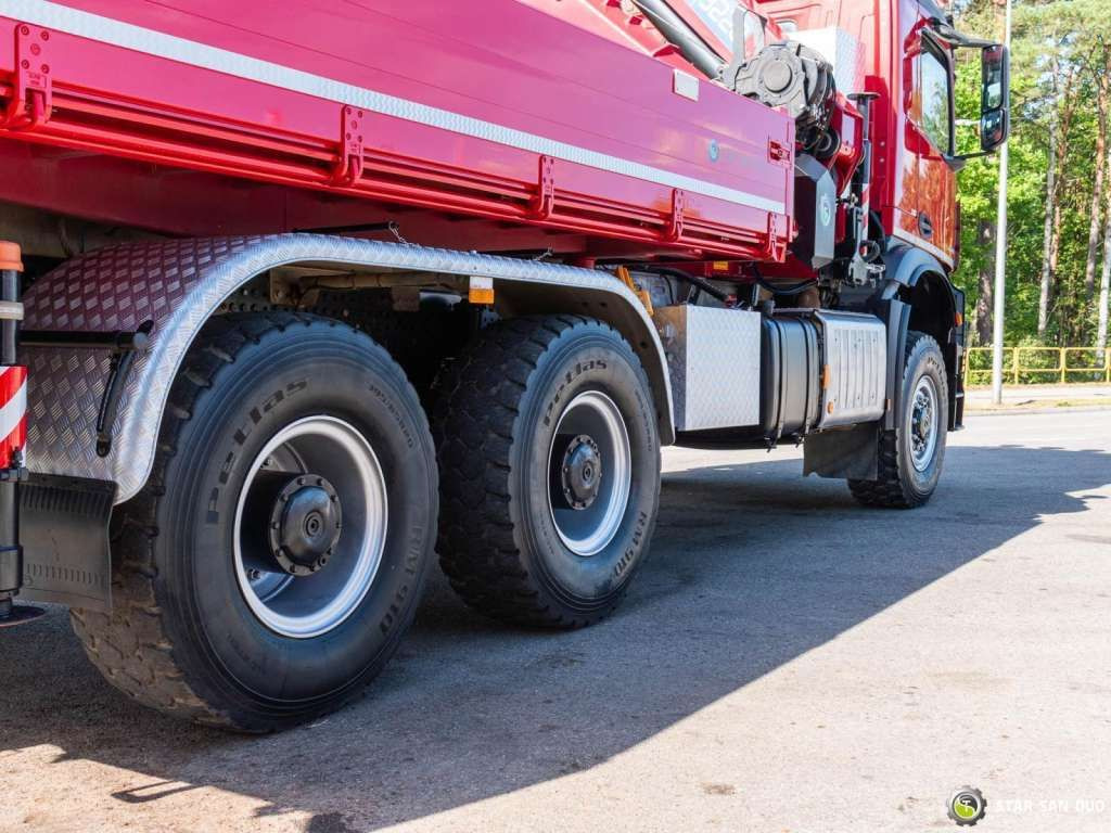 Crane truck Mercedes-Benz  AROCS 3345 6x6 HMF 3220 Winch Crane tipper: picture 20