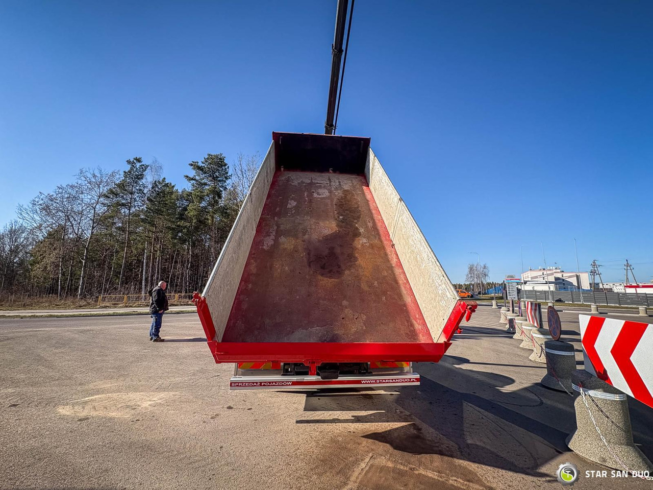 - Crane truck: picture 4 - Crane truck: picture 4