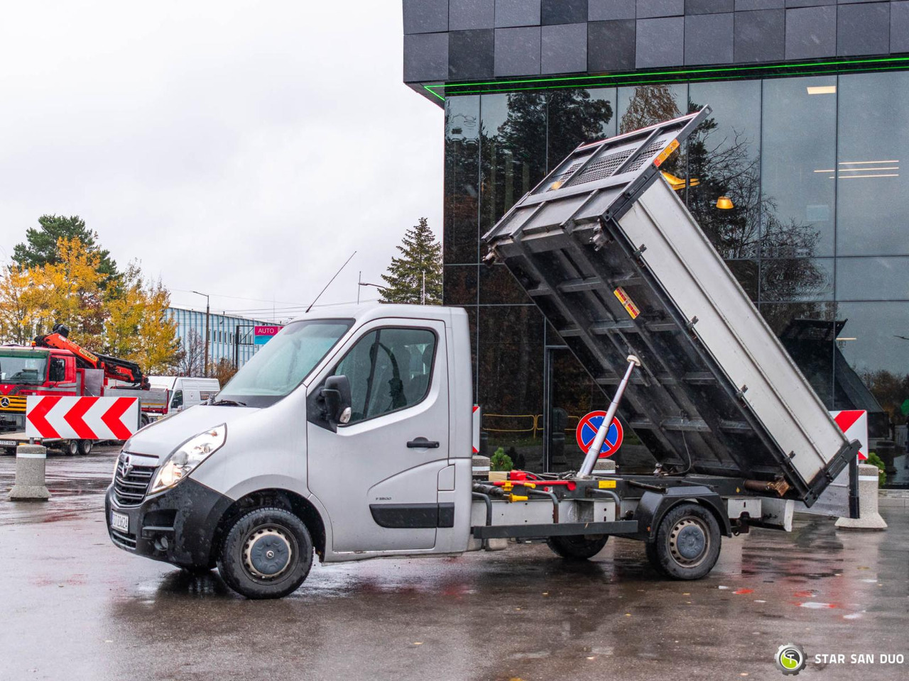 - Tipper: picture 3 - Tipper: picture 3