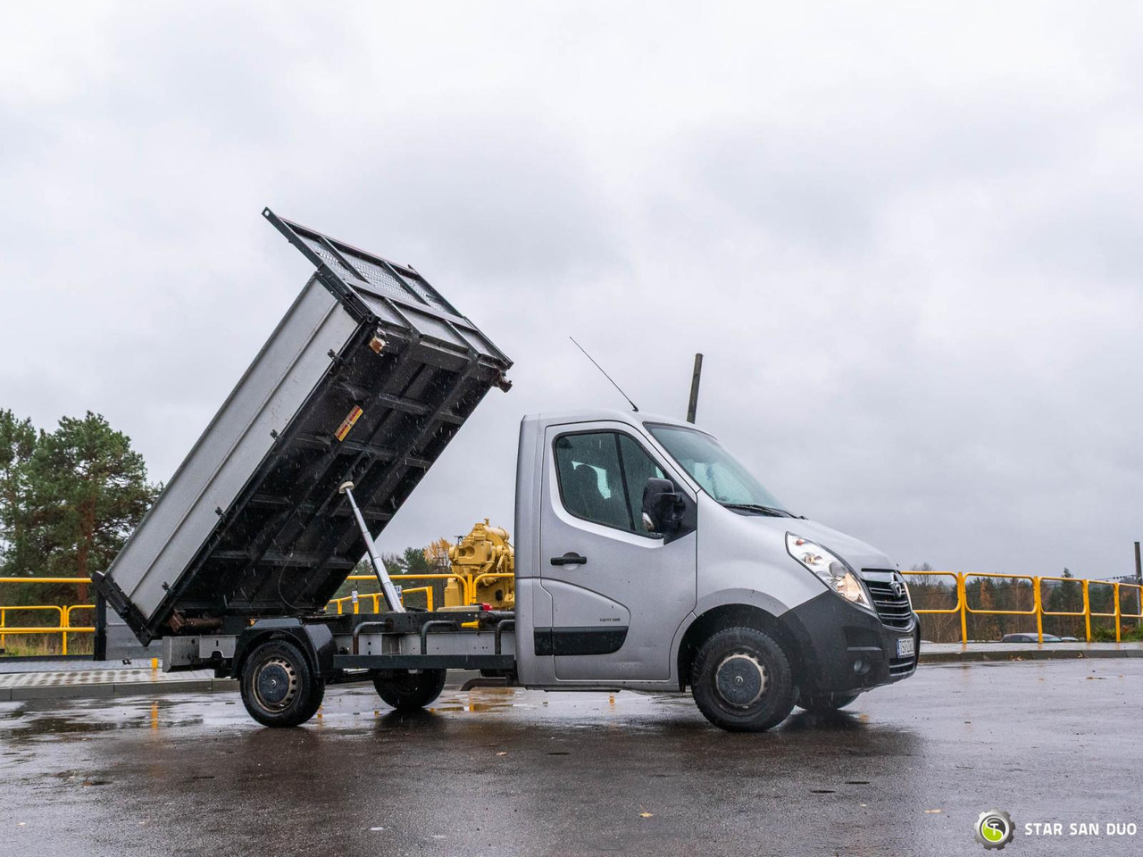 - Tipper: picture 4 - Tipper: picture 4