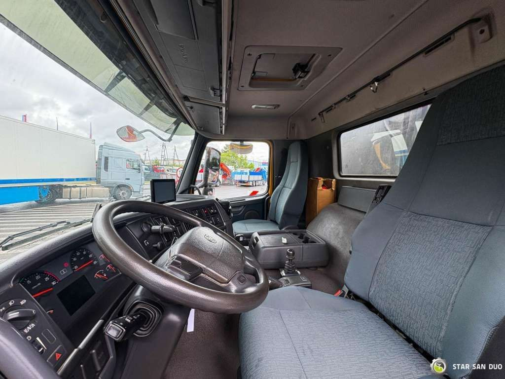 Tractor unit Volvo  FM 460 6x4x4 HMF 3220 Crane HDS: picture 14