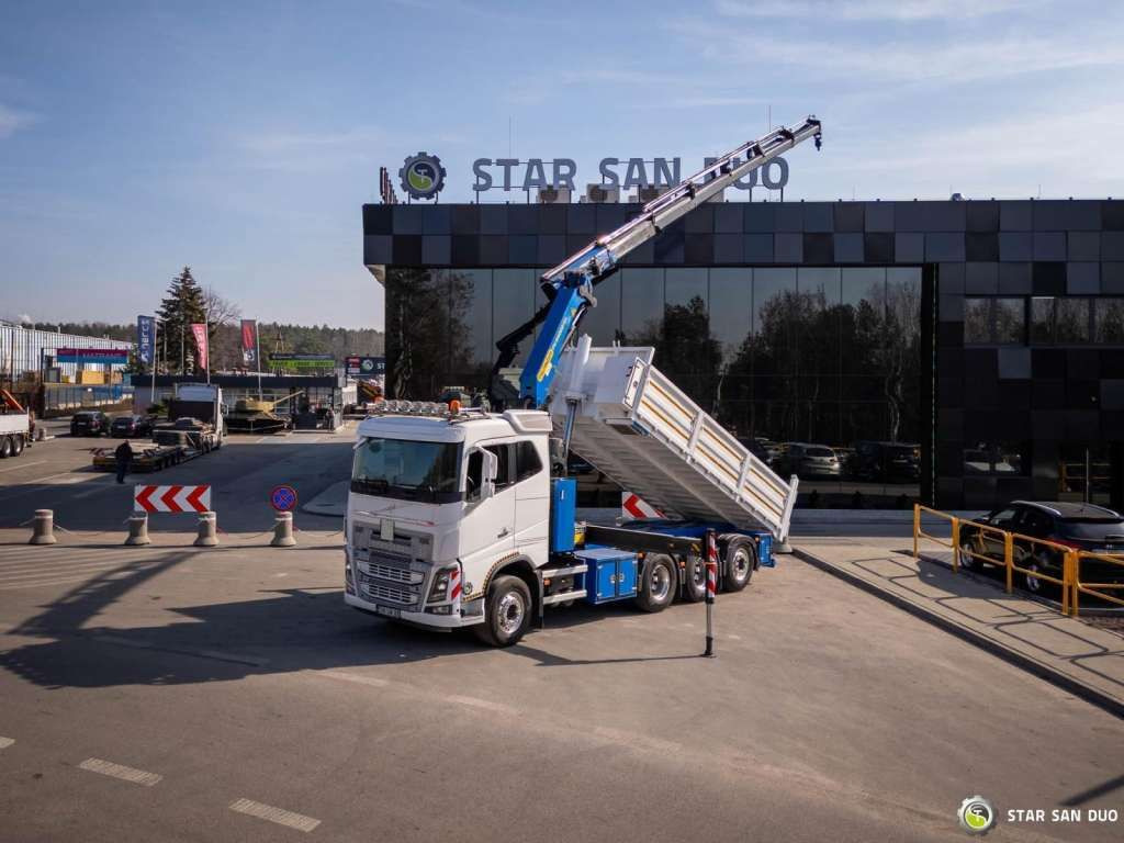 Volvo FH 16.550 8x4 Palfinger PK 34002-SH Crane Kippe - Tipper: picture 3 Volvo FH 16.550 8x4 Palfinger PK 34002-SH Crane Kippe - Tipper: picture 3