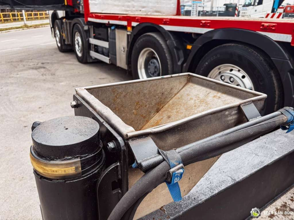 Crane truck Volvo  FH 550 8x2 HMF 8520 FLY JIB Winch Crane Euro 6: picture 21