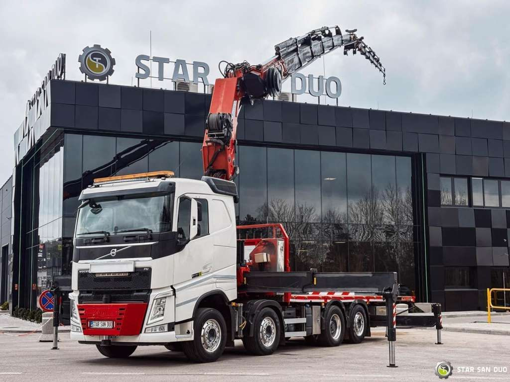 Crane truck Volvo  FH 550 8x2 HMF 8520 FLY JIB Winch Crane Euro 6: picture 6