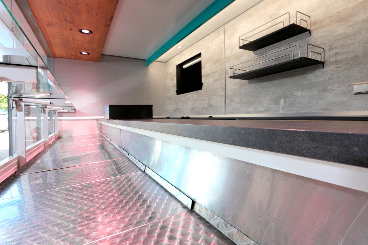 Verkaufsanhänger BORCO HÖHNS - Vending trailer: picture 5 Verkaufsanhänger BORCO HÖHNS - Vending trailer: picture 5