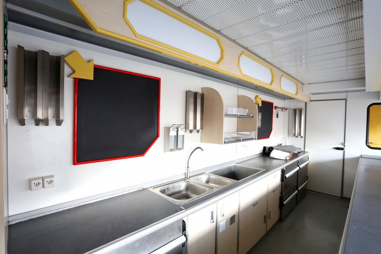 Verkaufsanhänger BORCO HÖHNS - Vending trailer: picture 5 Verkaufsanhänger BORCO HÖHNS - Vending trailer: picture 5