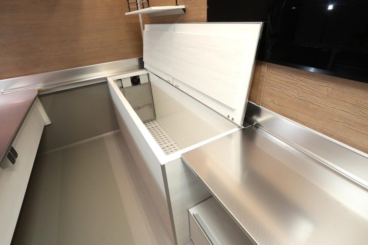 Verkaufsanhänger BORCO HÖHNS - Vending trailer: picture 4 Verkaufsanhänger BORCO HÖHNS - Vending trailer: picture 4